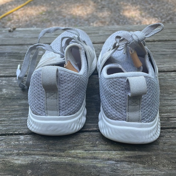 New Balance women’s fresh foam sport V1 shoe 7.5 - Picture 5 of 7